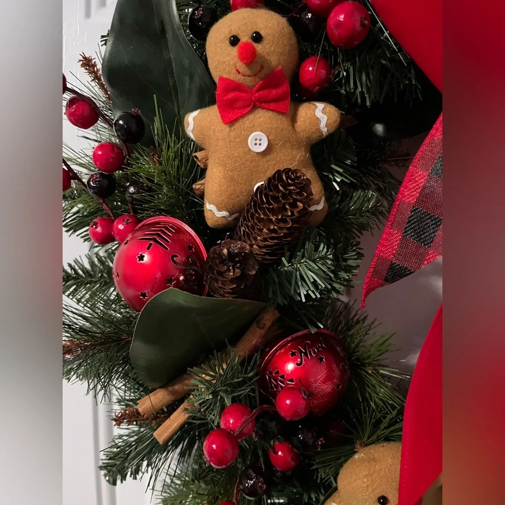 New Hand Crafted Winter Wreath Holiday Gingerbread Cinnamon Jingle Bells Large